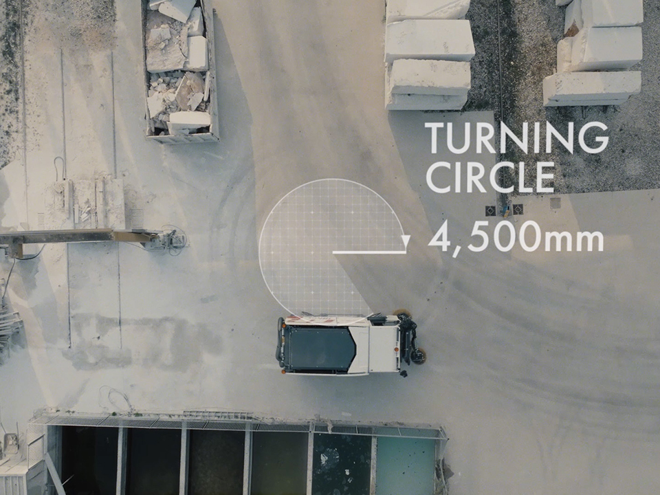Turning radius of the Comac HP4000 road sweeper