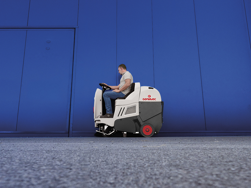 Comac CS700 sweeper for cleaning the outdoor area of a shopping centre