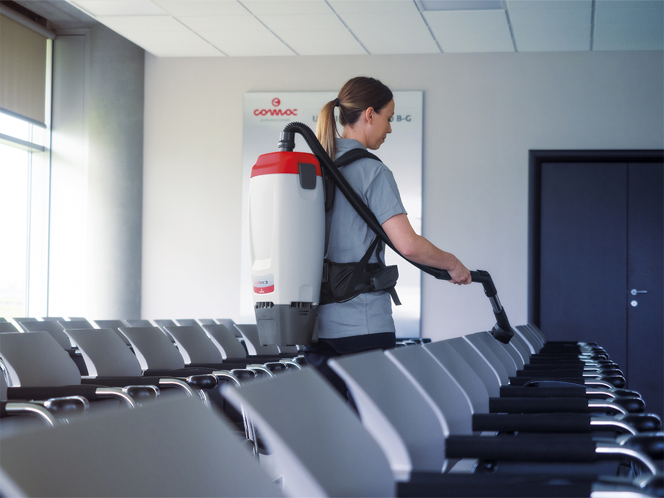 Aspirapolvere a spalla CA BACK di Comac