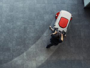 Ottime prestazioni della lavasciuga pavimenti Vega grazie ai ricambi originali