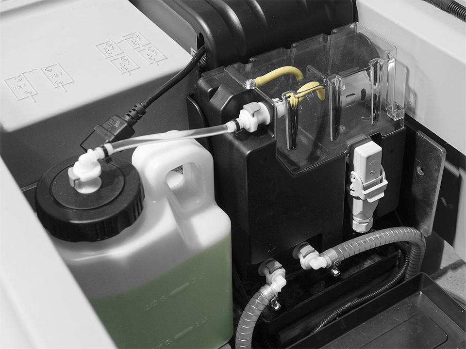 Sistema di dosaggio del prodotto chimico Comac CDS per ridurre il rischio da contatto