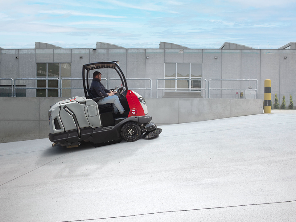 Combimac: the Comac combination machine climbing ramps