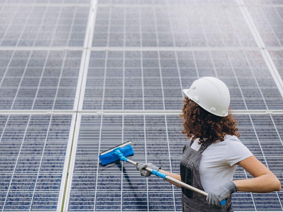 Pulizia professionale dei pannelli fotovoltaici