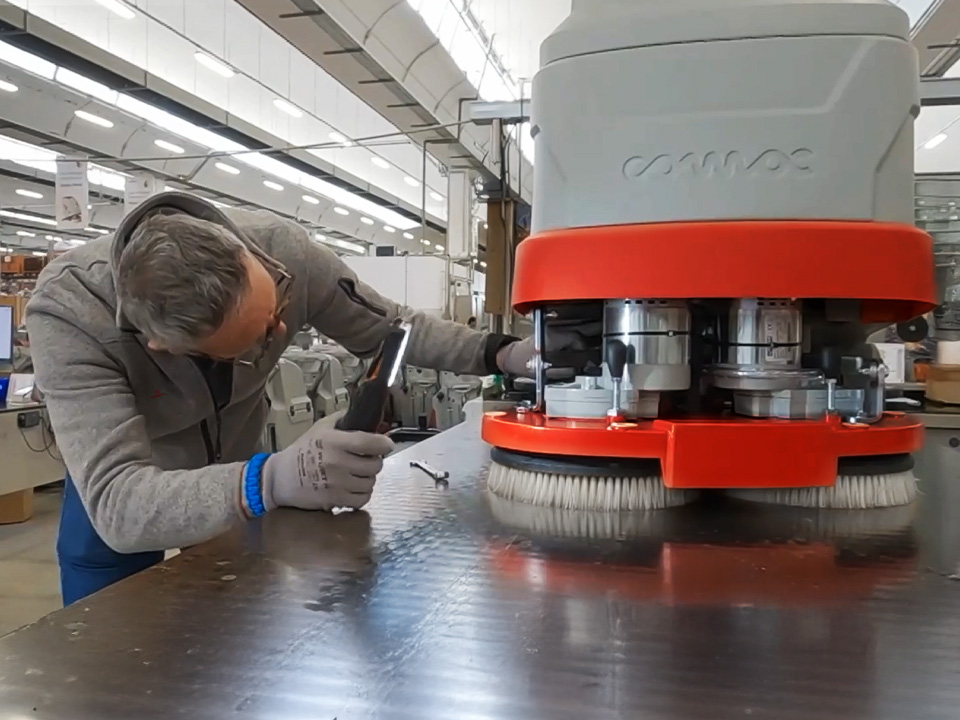 Manutenzione macchine per la pulizia dei pavimenti