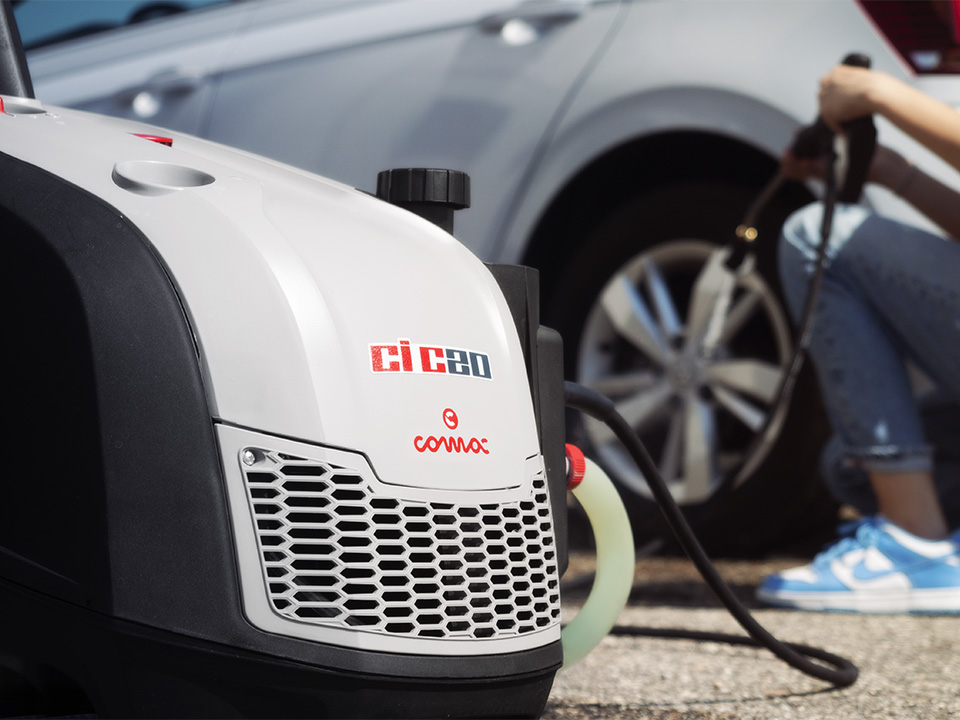lavaggio auto con idropulitrice Comac CI C20